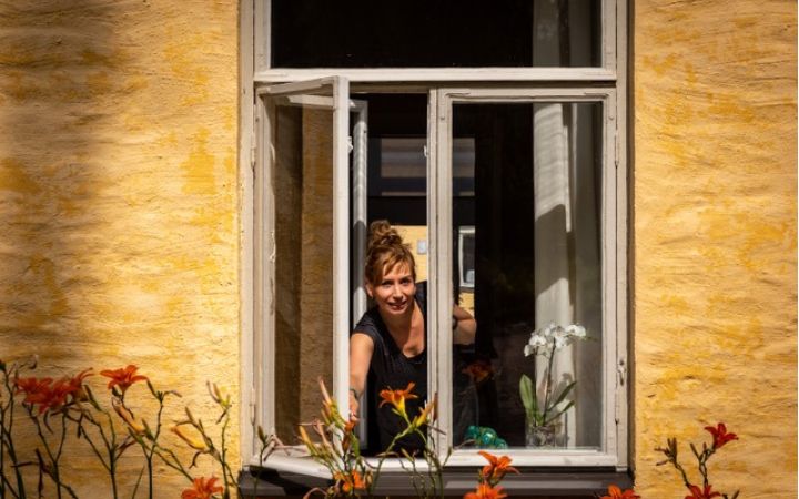 Ihmisiä Lähteellä Essi Nousu Vapaaehtoinen