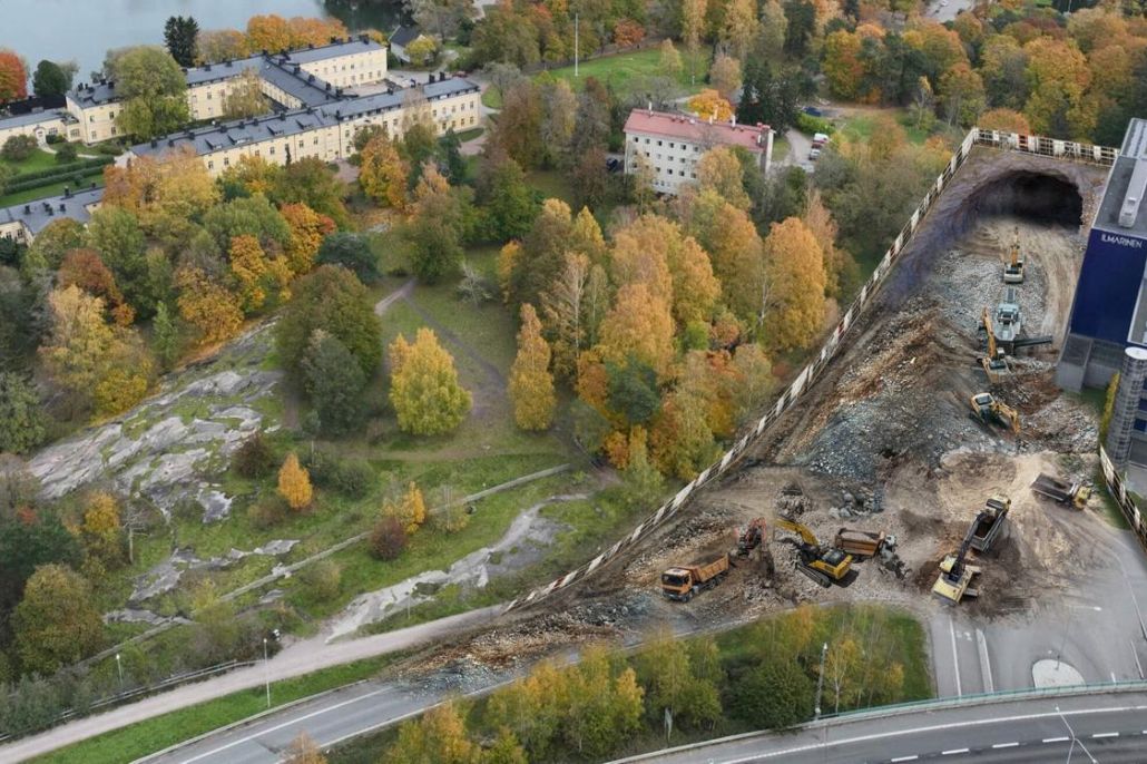Kuvassa havainnetilanne Lapinlahden puiston laajasta työmaasta.