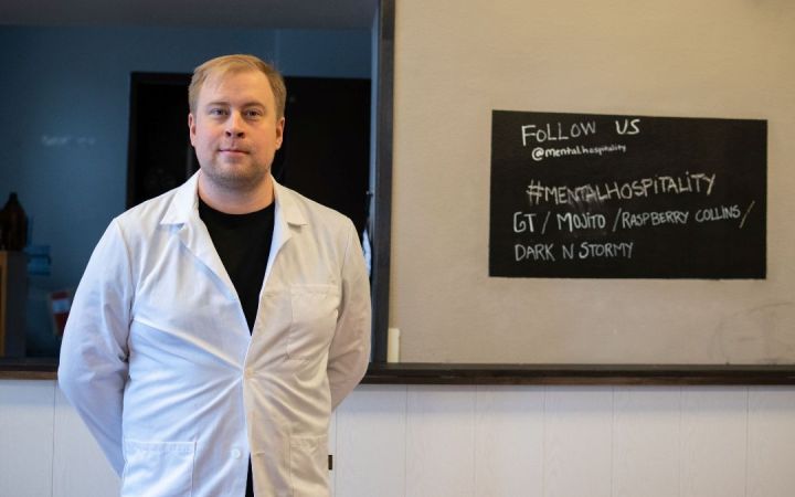 Ihmisiä Lähteellä Jon Puolakka