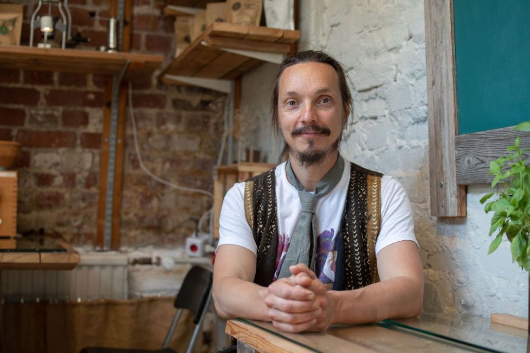 Ihmisiä Lähteellä Petteri Prioteasa