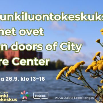 Kaupunkiluontokeskuksen avoimet ovet event info and logos. Background is Jukka Leppikangas's picture of Lapinlahti bay with some pietarinyrtti flowers