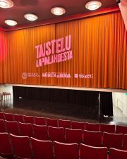 Ihanaa nähdä teitä niin paljon Taistelu Lapinlahdesta ensi-illassa. Kertokaa kommenteissa mitä tunteita elokuva herätti ja mitä ajattelitte siitä? Kuulisimme mielellämme ajatuksianne. ❤️

It was wonderful to see so many of you at the premiere of Taistelu Lapinlahdesta!

Please share your thoughts and feelings about the film in the comments section. We would love to hear your thoughts.❤️

Kuva: Taana Tallberg