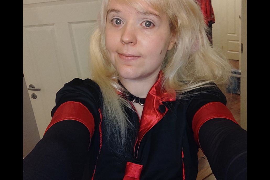 Ihmisiä Lähteellä Luna Valkama