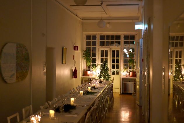 Aleksis Kiven Juhlatila Kuva pikkujoulu asennus