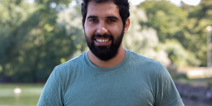 ihmisiä Lähteellä Alaa Altamimi