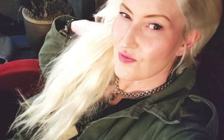 Ihmisia lähteellä Inari Ainio-Kytömäki