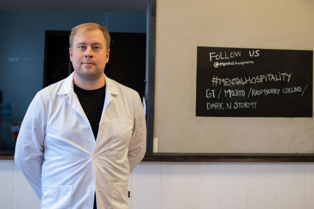 Ihmisiä Lähteellä Jon Puolakka