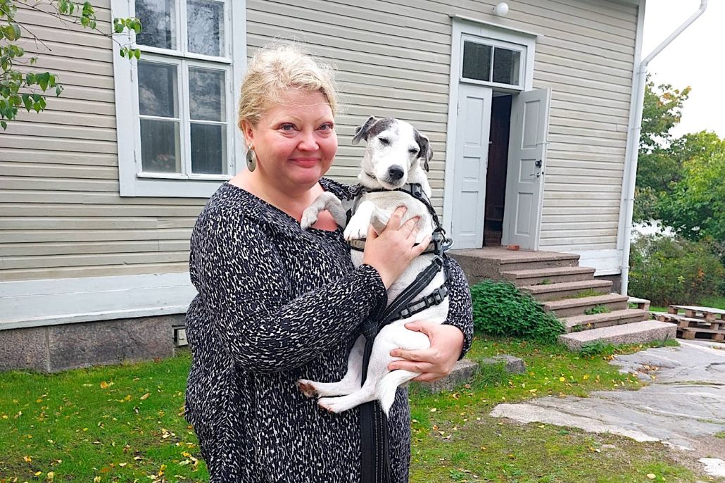 Miia Lusa on Uudenmaan Kulttuurihyvinvointipisteen uusi hankepäällikkö Lapinlahden Lähteellä. Kuva: Anniina Loimu