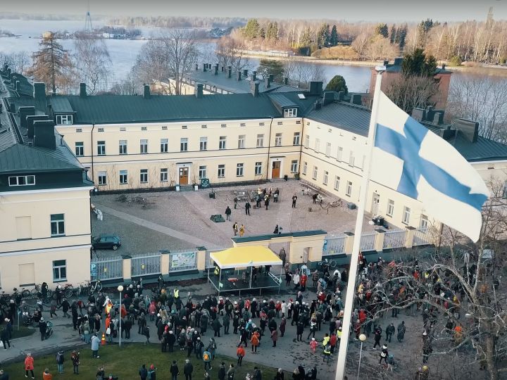 Lapinlahden lähde yhteisö osoittaa tukensa