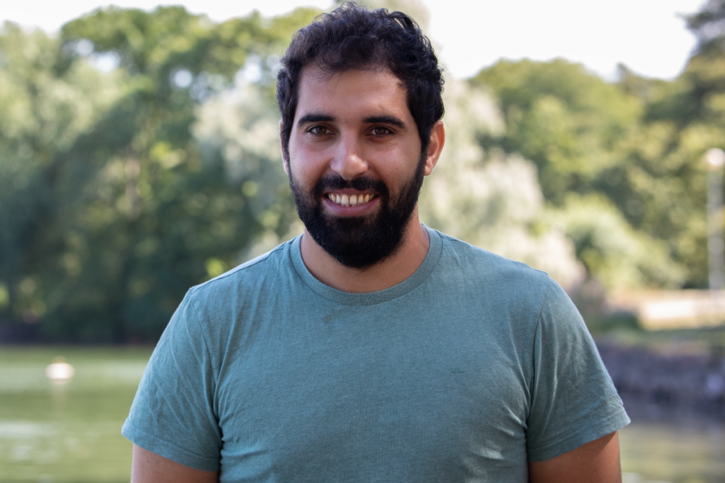 ihmisiä Lähteellä Alaa Altamimi