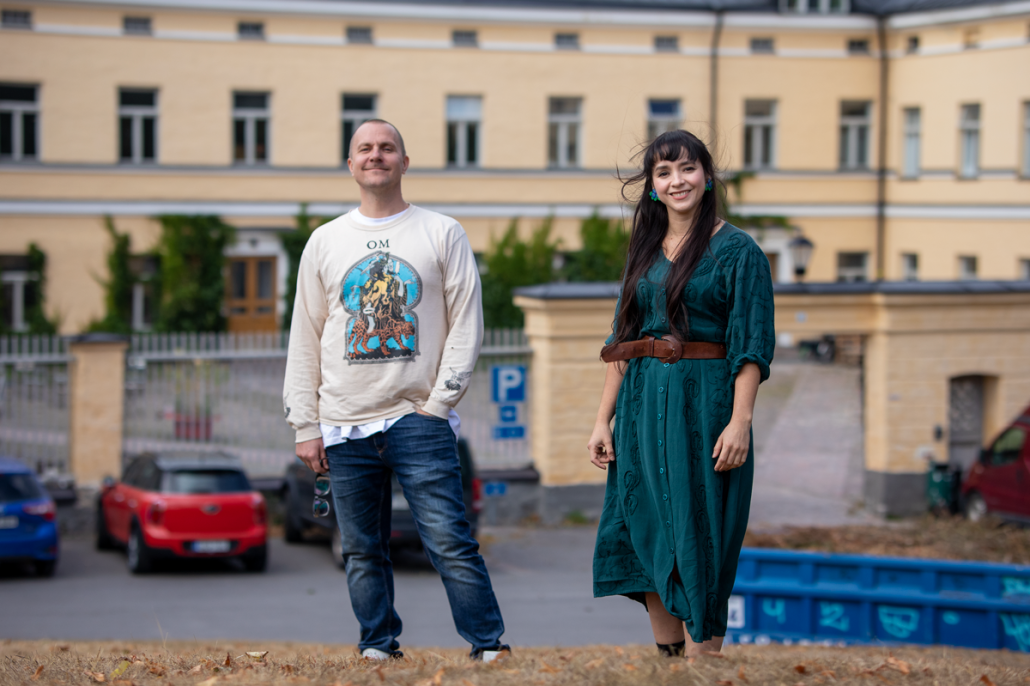 Ihmisiaä Lähteellä John Franzen - Jennifer Ramirez