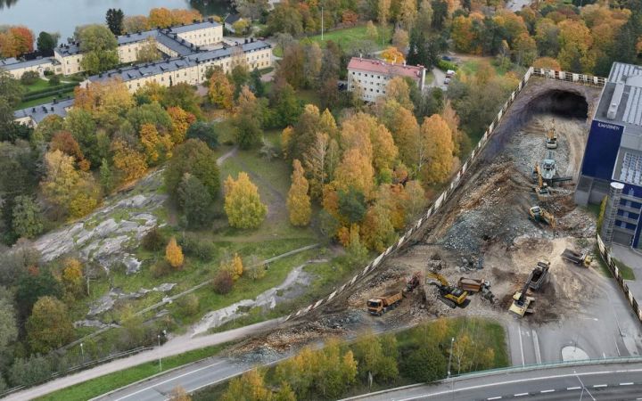 Kuvassa havainnetilanne Lapinlahden puiston laajasta työmaasta.