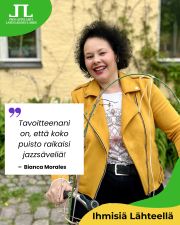 Lapinlahden Lähteen kevät ja kesä täyttyvät svengaavista jazzsävelistä – ja siitä saamme kiittää upeaa jazz- ja poplaulaja Bianca Moralesia, johon tutustumme nyt Ihmisiä Lähteellä -juttusarjassa.

Bianca Morales viettää parhaillaan 60-vuotisjuhlavuottaan, jonka tärkeä osa on Lapinlahden Lähde goes Happy Jazz -festivaali. Ruoholahdessa asuvalle Biancalle Lapinlahti on rakas virkistäytymispaikka ja kulttuurihistorian kehto, jonka hän toivoo yhä useamman kaupunkilaisen löytävän omaksi hyvinvoinnin keitaakseen. Ja tietenkin musiikin keitaakseen!

”On ollut pitkäaikainen unelmani tehdä Helsingin keskustaan jazzaiheinen tapahtumasarja. Olen Helsingissä syntynyt, Kruununhaan tyttöjä, ja meri- ja puistomaisema on aina ollut sydäntäni lähellä”, Bianca kertoo.

”Nyt olen asunut 30 vuotta Ruoholahdessa, ja kun vierailin taannoin täällä Lapinlahdessa Sadonkorjuujuhlissa, tuli mieleeni, että tälle alueelle olisi tosi kiva luoda enemmänkin virkistyksellistä musiikkitoimintaa. Tuumastani innostuttiin Pro Lapinlahti mielenterveysseurassa!”

Bianca Moralesin pitkä ura jazzlaulajana alkoi jo 14-vuotiaana Kauniaisissa Grani Big Bandin laulusolistina.

”Happy Jazz on minulle tärkeää ja jazz on se ehdoton polku, jota lähdin nuorena taivaltamaan – enkä ole katunut! Olen syntyperältäni afro-kuubalais-suomenruotsalainen, ja iloinen rytmimusiikki on sitä, jota haluan kanssaihmisilleni jakaa. Aion laulaa hamaan tappiin asti, se on niin palkitsevaa!”

Festivaaleilla on sekä ilmaisia musiikkituokioita että maksullisia isompia konsertteja. Vierailevia solisteja ovat jazzlegendat Eero Koivistoinen ja Pentti ”Pena” Lahti.

Pari viimeistä vuotta Bianca Morales on järjestänyt musiikkituokioita erityisesti senioreille suunnattuina.

”Ikivihreitä, lattareita, swingiä, jazzia, bluesia ja bossanovaa! Suosittelenkin tämän festivaalin ”Kahvia ja jazzia” -iltapäivätapahtumia, joissa voi nauttia musiikista, kahvilan antimista, näyttelystä ja Lapinlahden tunnelmasta leppoisissa tuokioissa.”

Lue koko artikkeli Lapinlahden Lähteen verkkosivuilta Uutiset-osiosta ja kurkkaa konserttilista Tapahtumat-sivulta! Teksti ja kuva: Siru Valleala