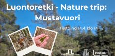 Luontoretki nature trip Mustavuori retken ajat ja logot. Taustakuva on Mustavuoresta mäntymetsää ja taivasta, pikkukuvissa Mustavuoresta kääpä ja havu kädellä