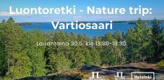 Luontoretki nature trip Vartiosaari info ja logot. Taustakuva on Vartiosaaresta Vartiokalliolta josta näkee kauas merelle
